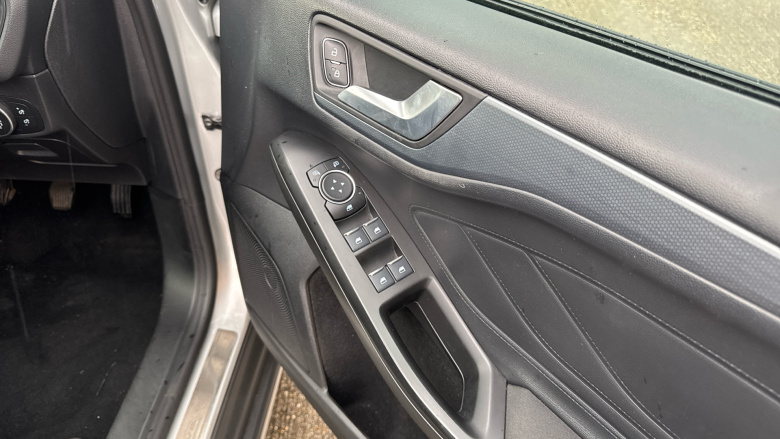 Ford Focus 1.0 EcoBoost 125 Active 5dr Petrol Estate